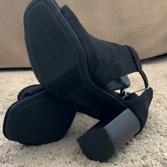 Black cut out heels booties - Picture 4 of 6